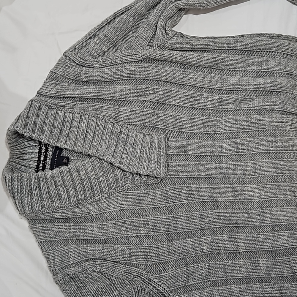 Chunky vneck sweater